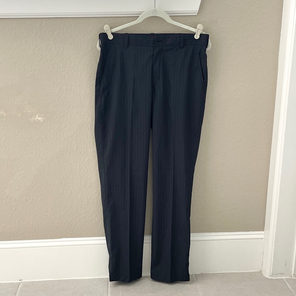 MEN’S NIKE GOLF PERFORMANCE DRI-FIT PANTS - DARK GRAY PINSTRIPE (SIZE 32 x 32)